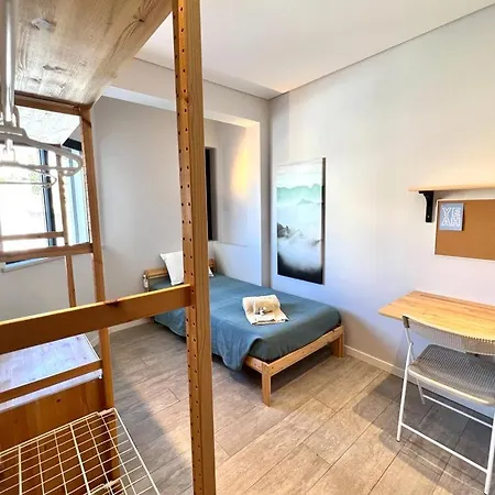 Campus 121 Apartment *